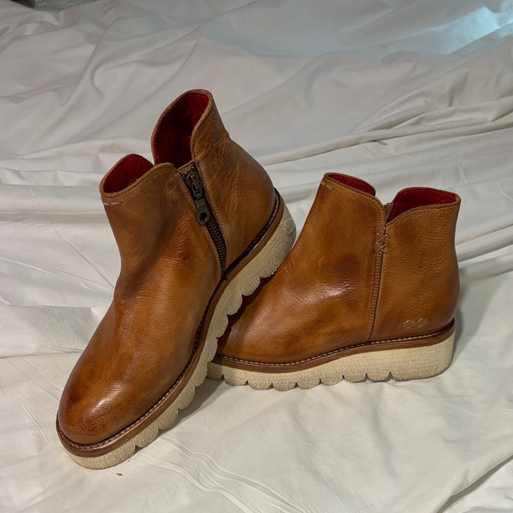 Bed Stu LYDYI BOOTS Tan Leather Ankle Boots with Red Lining - Picture 10 of 15